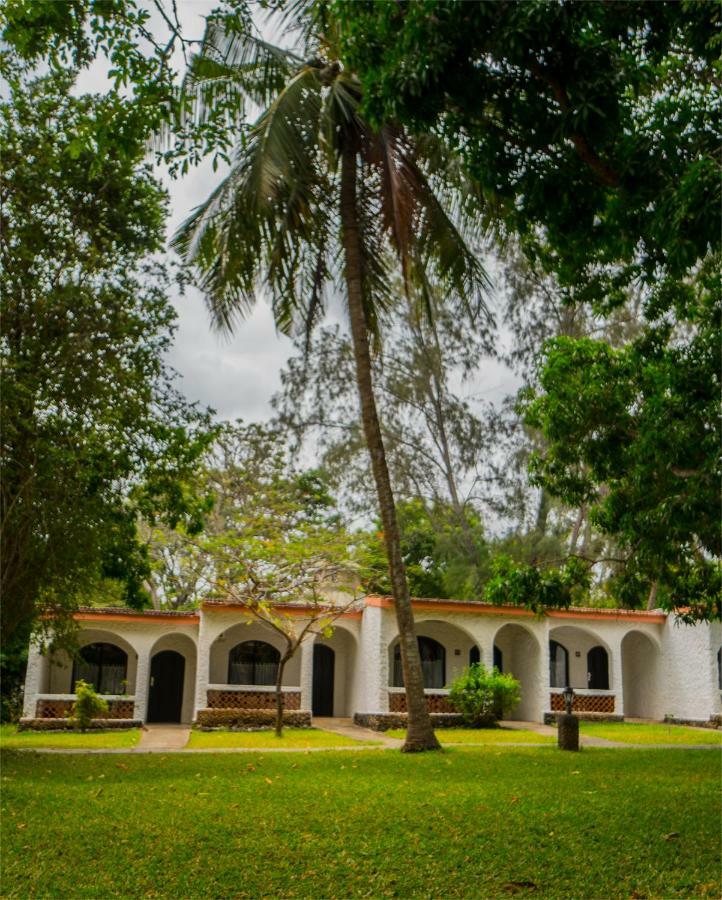 Diani Sea Lodge Діані-Біч Екстер'єр фото